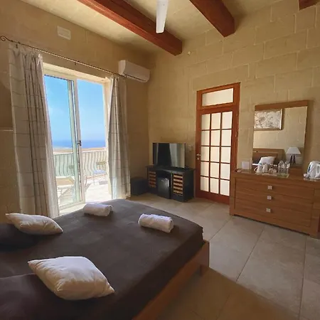 Tonella Bed & Breakfast *