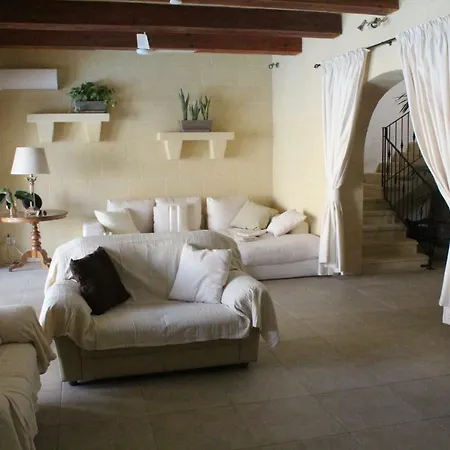 Tonella Bed & Breakfast *